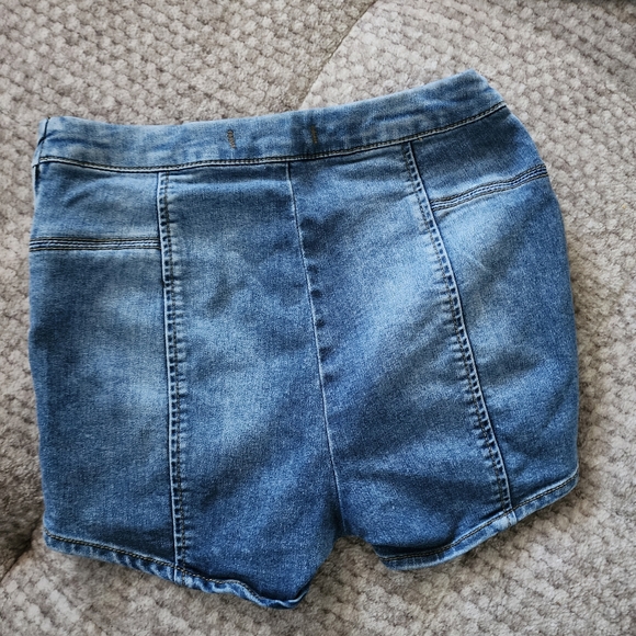 Free People Denim Shorts - Picture 3 of 4